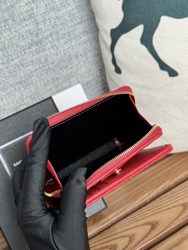 イヴサンローラン財布全体デザイン